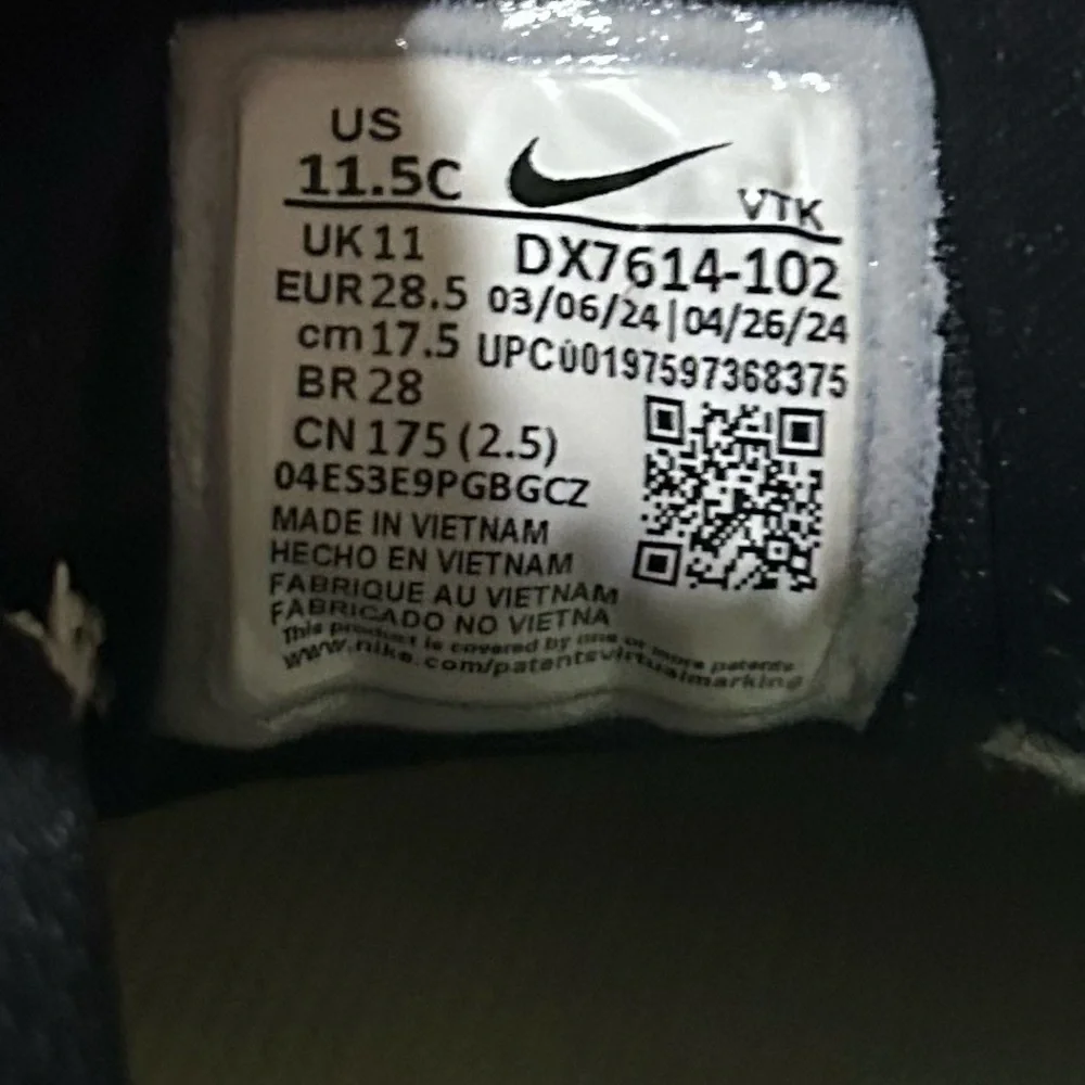 Nike Star Runner 4 White Black Kids Preschool Running Size 11.5